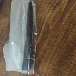 Mary Kay Liquid foundation brush